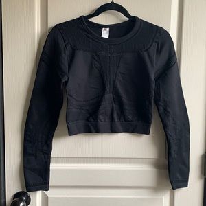 NWT Fabletics Long-Sleeved Mesh Crop Top - Medium